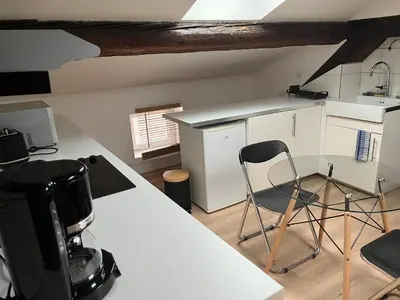 Cuisine ou kitchenette dans l'établissement La Tour Ronde