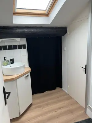 Cuisine ou kitchenette dans l'établissement La Tour Ronde