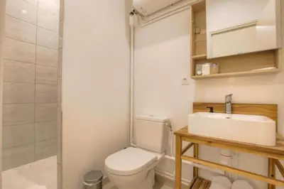 Salle de bains dans l'établissement Studio chaleureux - Proche Presqu'île de Lyon