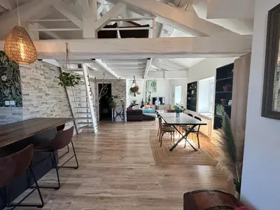 Coin salon dans l'établissement Le Nid Tropical Proche gare