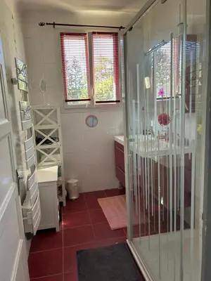Salle de bains dans l'établissement chambres hôtes les grenouilles
