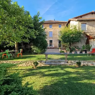 Domaine de famille Aux deux vieux platanes