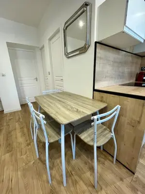 Plan de l'établissement T2 rénové à 15 min de Lyon