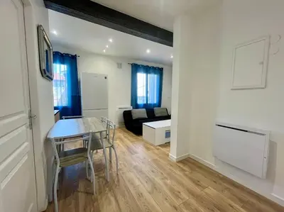 Cuisine ou kitchenette dans l'établissement T2 rénové à 15 min de Lyon
