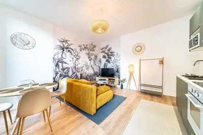 Cuisine ou kitchenette dans l'établissement Le Marietton appartement cosy à deux pas du métro Valmy