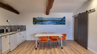 Cuisine ou kitchenette dans l'établissement Art et cosy