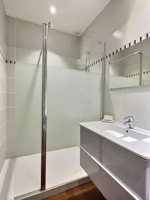 Salle de bains dans l'établissement La maison de Vincent de Miss K
