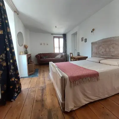 Chambre de charme avec vue et piscine
