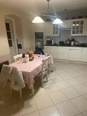 Cuisine ou kitchenette dans l'établissement chambre calme proximité aéroport