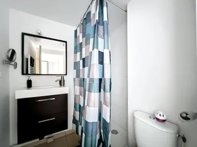 Salle de bains dans l'établissement Studio paisible - métro Oullins centre