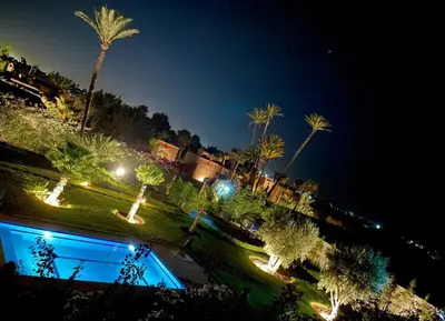 Piscine de l'établissement Appartement terasse ou située à proximité