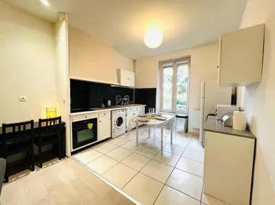 Cuisine ou kitchenette dans l'établissement Appartement T3 4 à 6 personnes