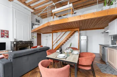 Cuisine ou kitchenette dans l'établissement Fenêtre sur cour - Studio pour 2