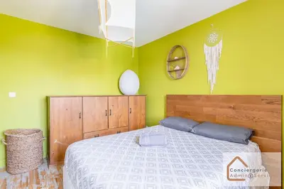 Un ou plusieurs lits dans un hébergement de l'établissement Maison à Lyon Parilly avec Piscine, Jardin, Parking Privé & Proche Eurexpo