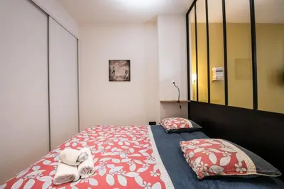 Un ou plusieurs lits dans un hébergement de l'établissement L'Opéra 10 - Beau studio avec balcon - Opéra