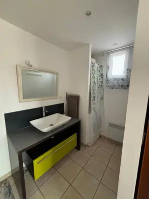 Salle de bains dans l'établissement Charme C