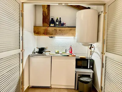 Cuisine ou kitchenette dans l'établissement OPERA - Cosy l Calme l Place des Terreaux et Opéra by Dreamy Flat Lyon