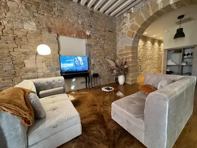 Télévision ou salle de divertissement dans l'établissement Le panorama