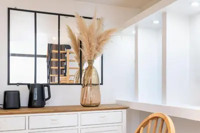 Cuisine ou kitchenette dans l'établissement Le Tolstoï & SPA