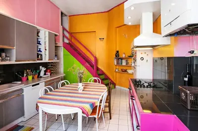 Cuisine ou kitchenette dans l'établissement Le Quai Lassagne