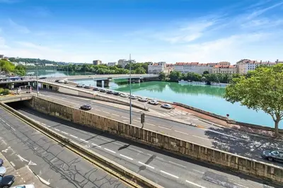Vue sur la rivière ou le fleuve situé(e) à proximité de l'appartement