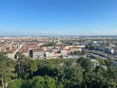Vue générale sur Lyon ou vue de la ville depuis le séjour chez l'habitant
