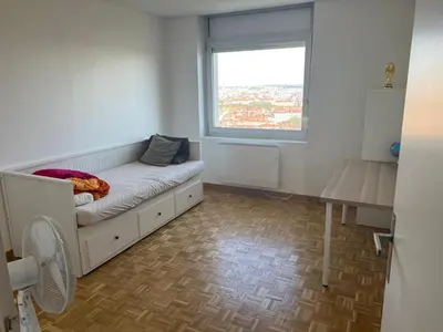Un ou plusieurs lits dans un hébergement de l'établissement chambre dans les hauteurs de lyon proche Fourviere chez l hote