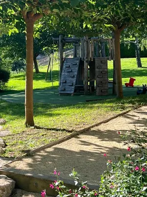 Jardin de l'établissement chambre dans les hauteurs de lyon proche Fourviere chez l hote