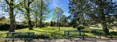 Jardin de l'établissement Daisy Champêtre #Terrasse #Clim #Parking