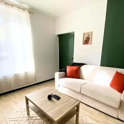 City Nest Cosy et Spacieux