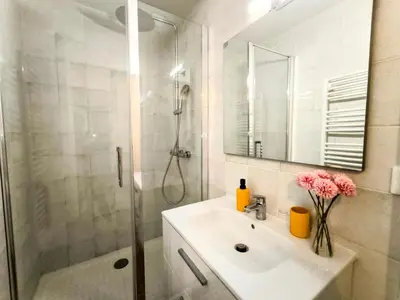 Salle de bains dans l'établissement Chez Lulu - 5 lits- proche CNPE - Gare