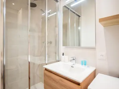 Salle de bains dans l'établissement Le Cosy Express