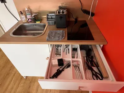 Cuisine ou kitchenette dans l'établissement Adorable studio Équipé plein centre proche Foch