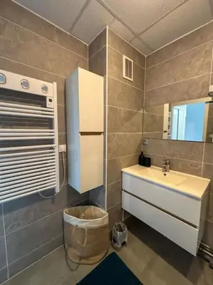 Salle de bains dans l'établissement Lagnieu chez Lucie