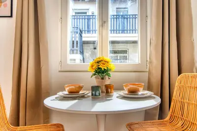 Coin salon dans l'établissement La Suite Soleil - Maison studio avec jardin privé