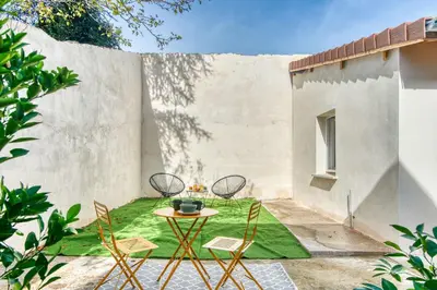 Terrasse ou espace extérieur de l'établissement La Suite Soleil - Maison studio avec jardin privé