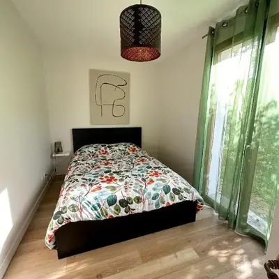 Appartement dans un ecrin de verdure terrasse privee