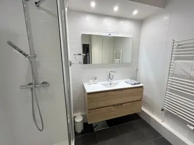 Salle de bains dans l'établissement Appartement avec balcon