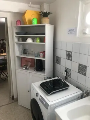 Cuisine ou kitchenette dans l'établissement Studio de charme pour séjour tranquille à deux - Groupama Stadium - LDLC Aréna - Fiducial Astéria - Eurexpo - Aéroport St Exupéry - Base nautique du Grand Large