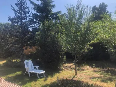 Jardin de l'établissement Studio de charme pour séjour tranquille à deux - Groupama Stadium - LDLC Aréna - Fiducial Astéria - Eurexpo - Aéroport St Exupéry - Base nautique du Grand Large