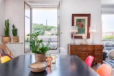 Coin salon dans l'établissement Panorama - Magnificent flat with breathtaking view of Fourvière Basilica