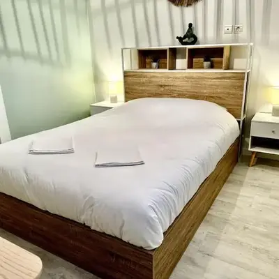 T3 Sauna Box-Parking gratuit Monplaisir-Lumière