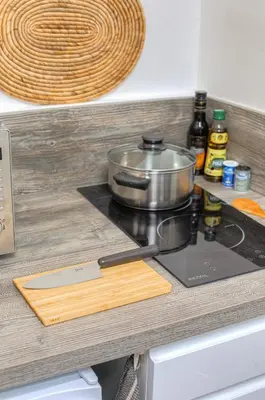 Cuisine ou kitchenette dans l'établissement Le Cléret, Studio douillet sous les toits