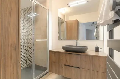 Salle de bains dans l'établissement Charmant et Chaleureux proche Tête d'Or