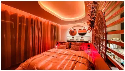 Un ou plusieurs lits dans un hébergement de l'établissement Blossom Suite-Hyper centre Jacuzzi Balcon clim
