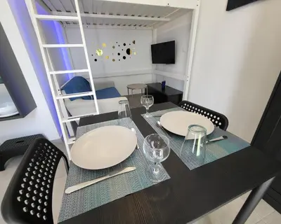 Télévision ou salle de divertissement dans l'établissement Daisy Bucolique #Parking #Terrasse #Calme