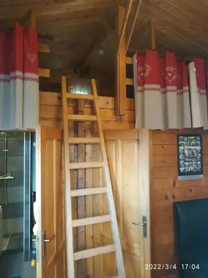 Un ou plusieurs lits superposés dans un hébergement de l'établissement CHALET porte PILAT