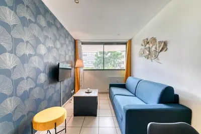 Coin salon dans l'établissement Apartment - 4P - Villeurbanne