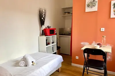 Un ou plusieurs lits dans un hébergement de l'établissement La Studette - Deux pas du quartier Gratte-Ciel