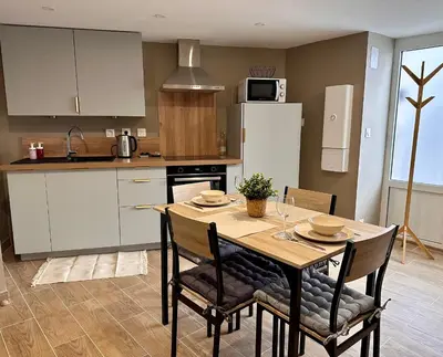 Cuisine ou kitchenette dans l'établissement Appartement Sainte-Catherine